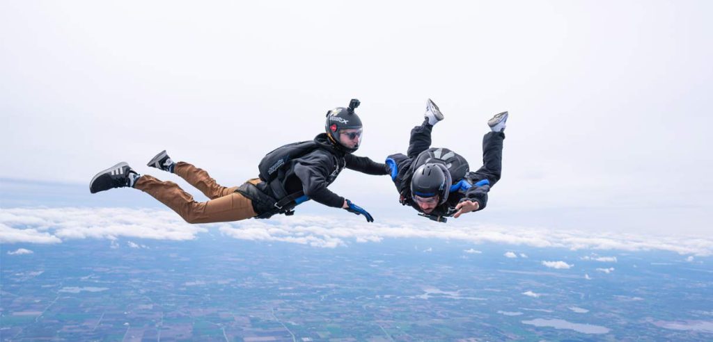 Record distance of parachute riding in Iran